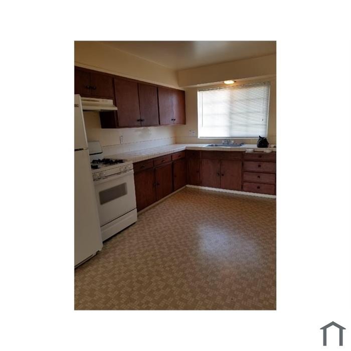 630 W Tregallas Rd